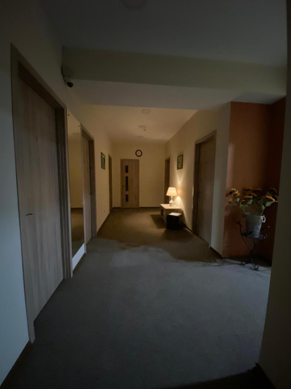 טביליסי 5 Rooms Near 300 Aragveli Metro Station מראה חיצוני תמונה